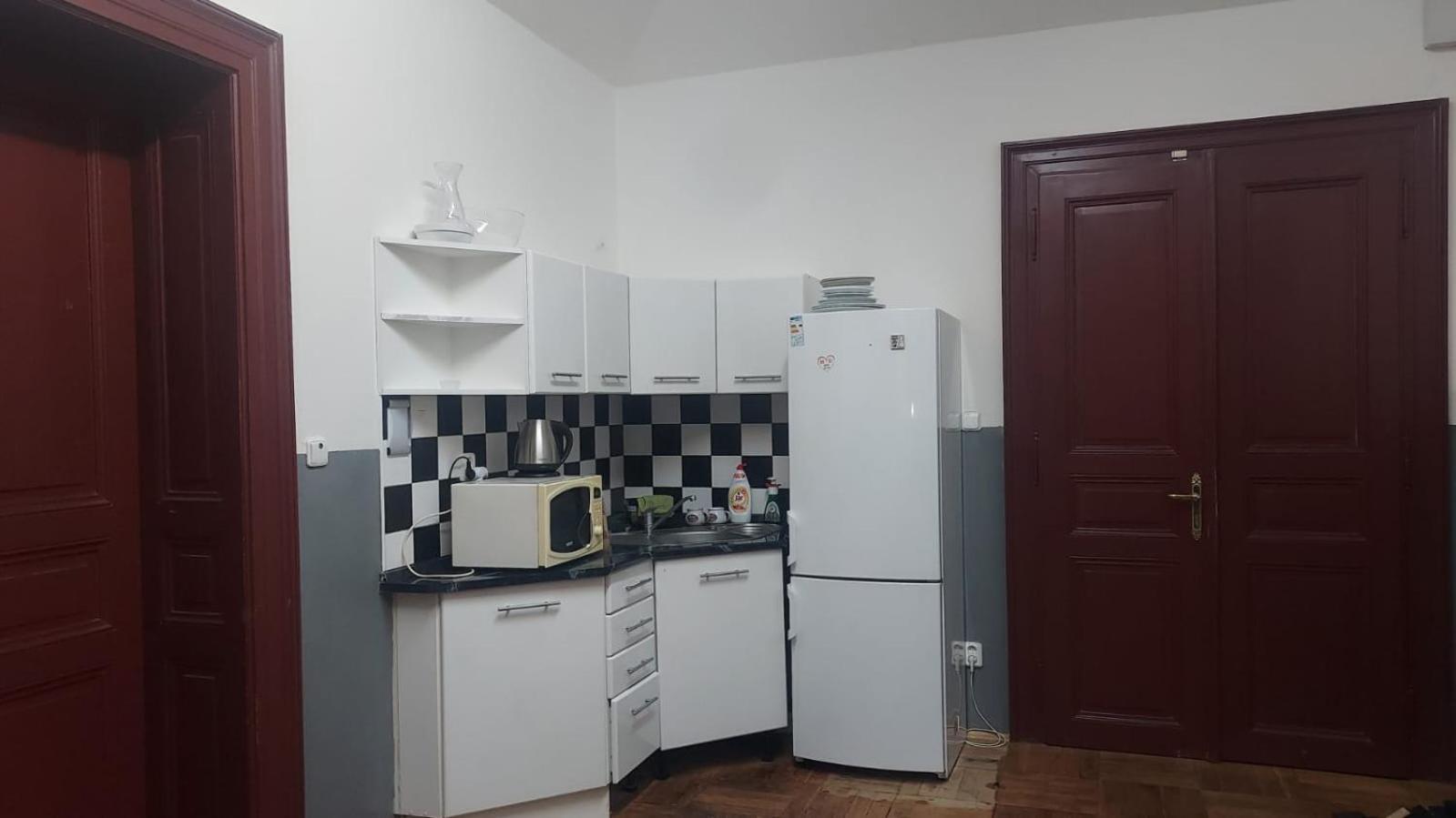 Apartment Moon Прага Екстериор снимка