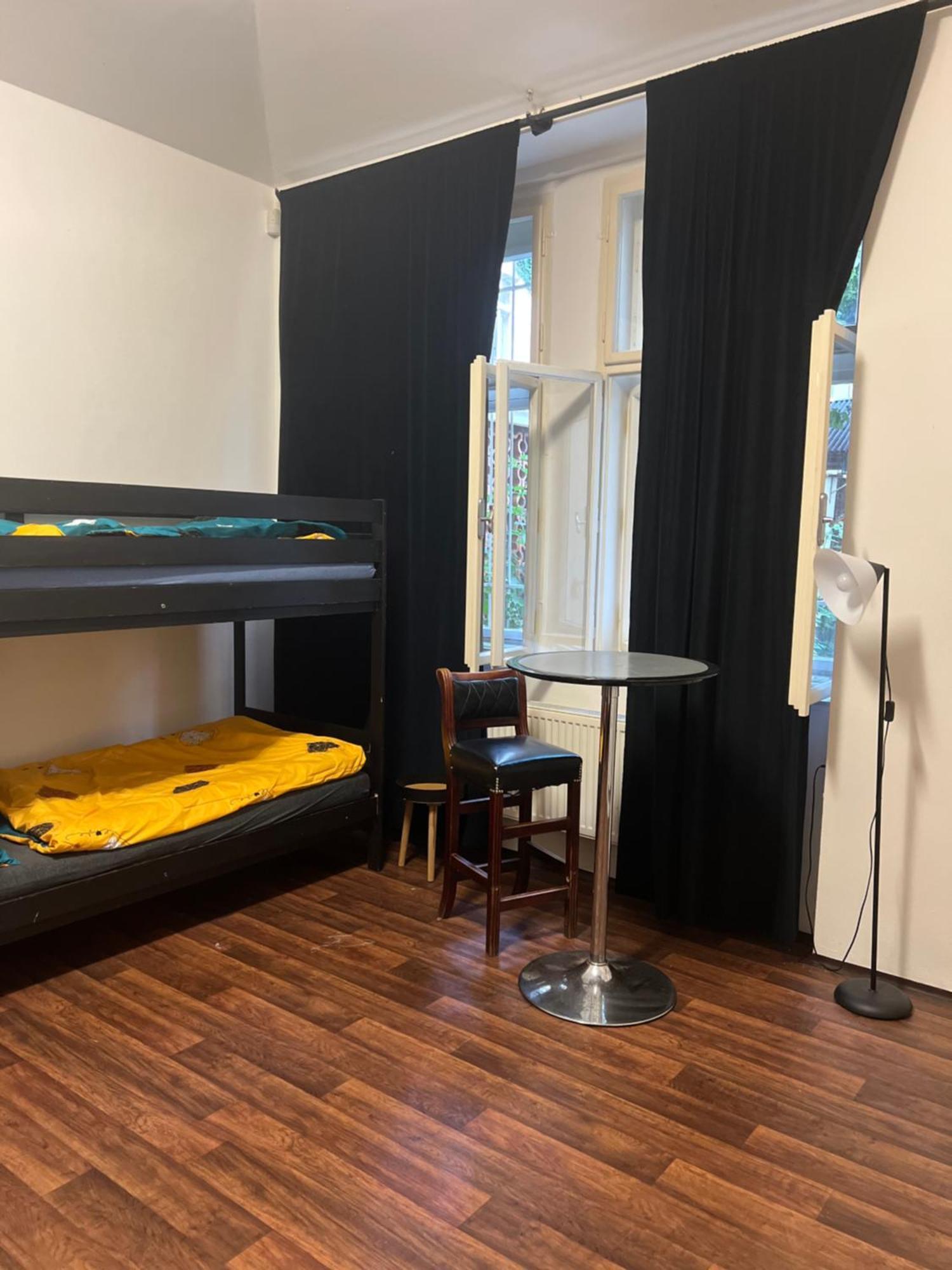 Apartment Moon Прага Екстериор снимка