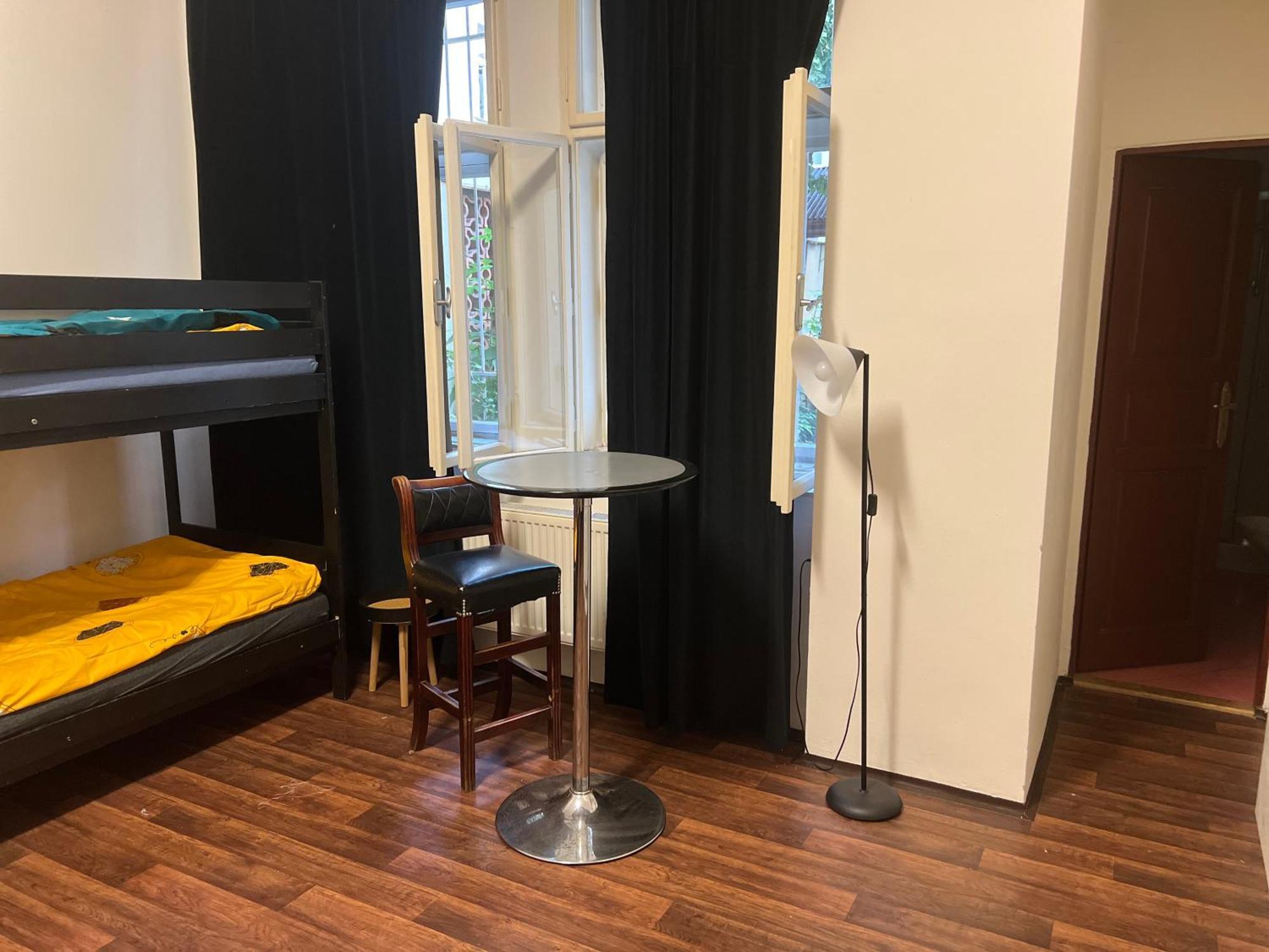Apartment Moon Прага Екстериор снимка