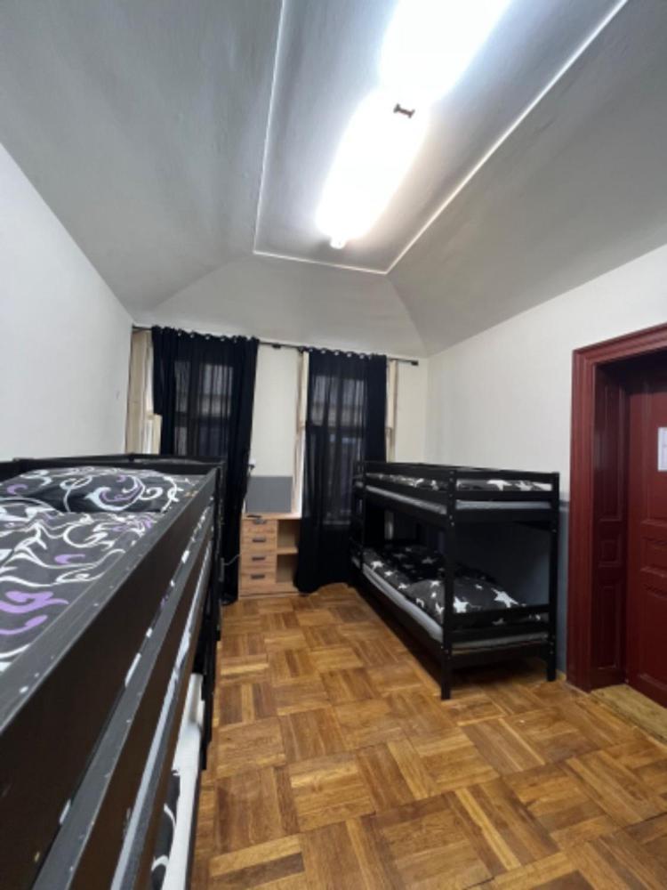 Apartment Moon Прага Екстериор снимка